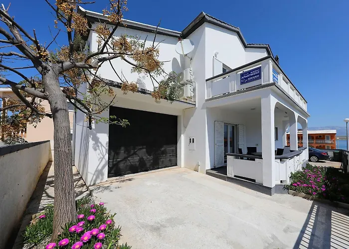 Appartement Carmen In Mit Garten Und Terrasse By Interhome *