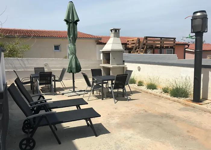 Appartement Carmen In Mit Garten Und Terrasse By Interhome *