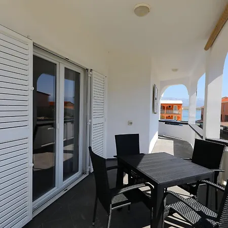 Lejlighed Carmen In Mit Garten Und Terrasse By Interhome