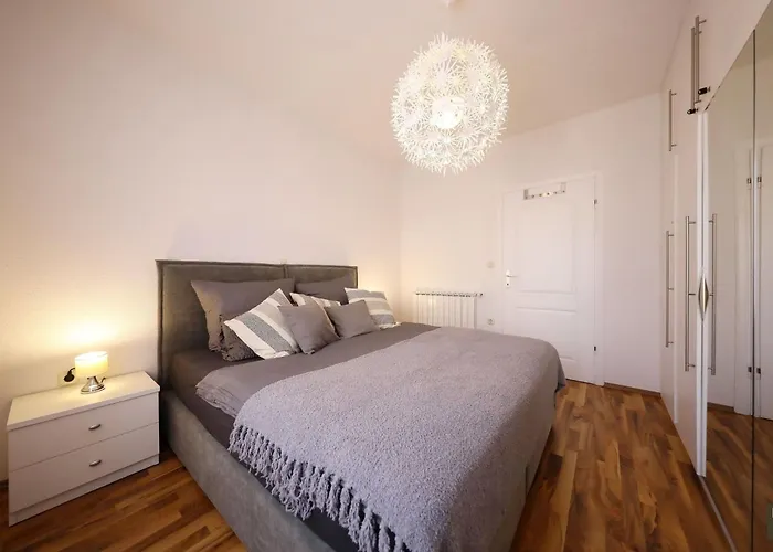 Carmen In Mit Garten Und Terrasse By Interhome Apartment Vir